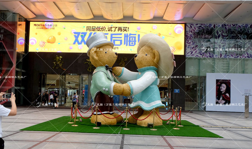 玻璃鋼雕塑要怎么維護(hù)保養(yǎng)呢？